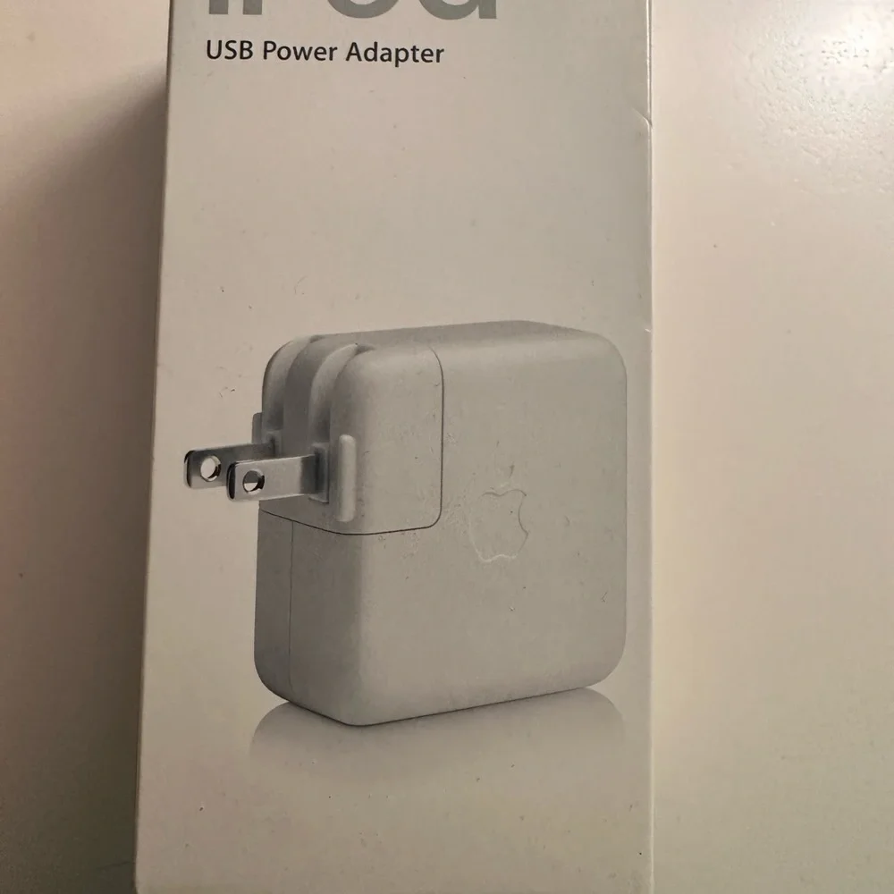 iPod USB Power Adapter New In Box